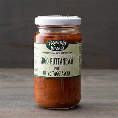 Italienische Puttanesca Tomatensauce